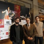De izquierda a derecha, el director del Tanned Tin, Jesús Llorente; el director ejecutivo de Castelló Cultural, Vicente Farnós; y el responsable de Buenritmo Producciones, Carles Baena, esta mañana en el Teatre Principal tras la rueda de prensa. Foto: Carme Ripollès.